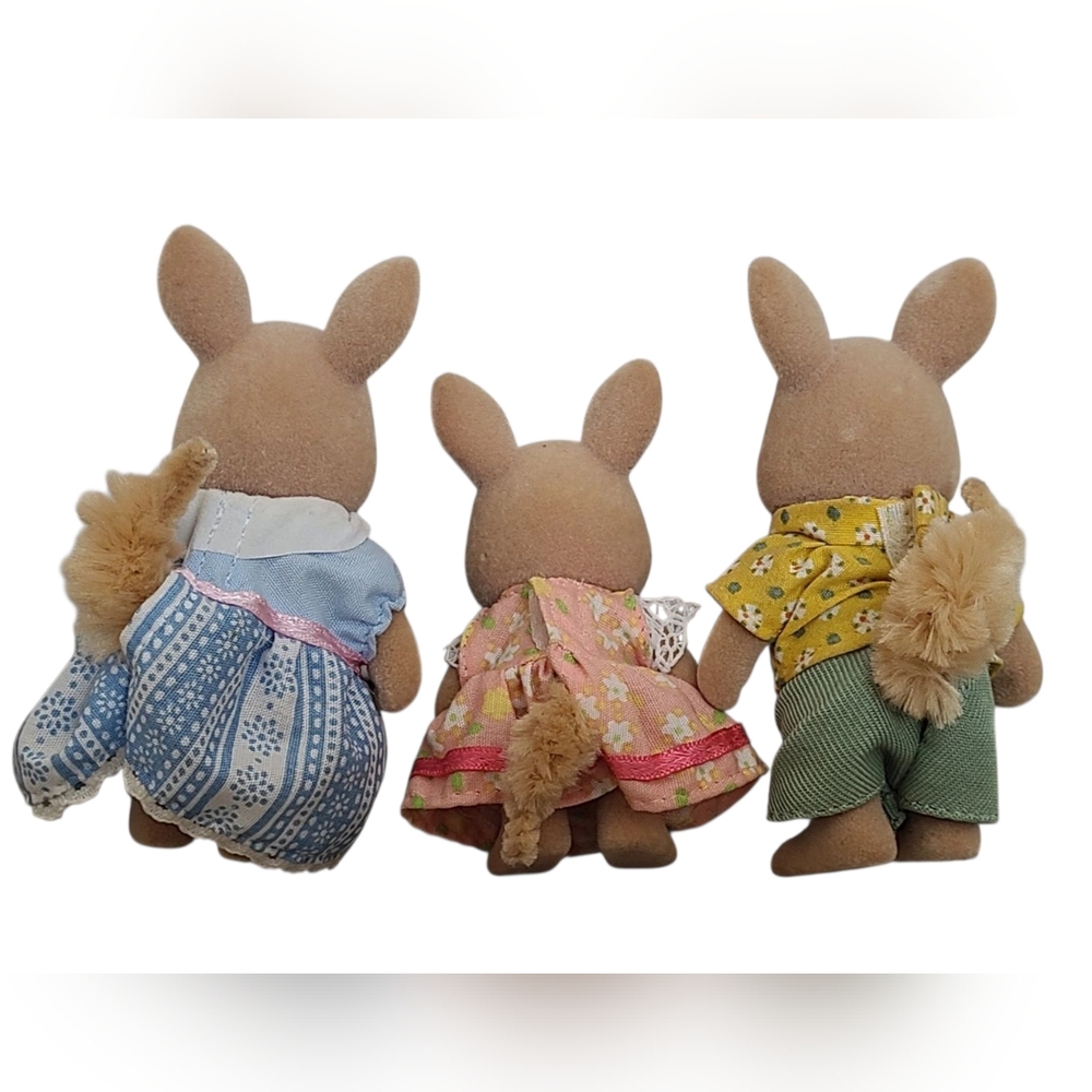 Kangaroo Family- Calico Critters Set - Picture 2 of 2